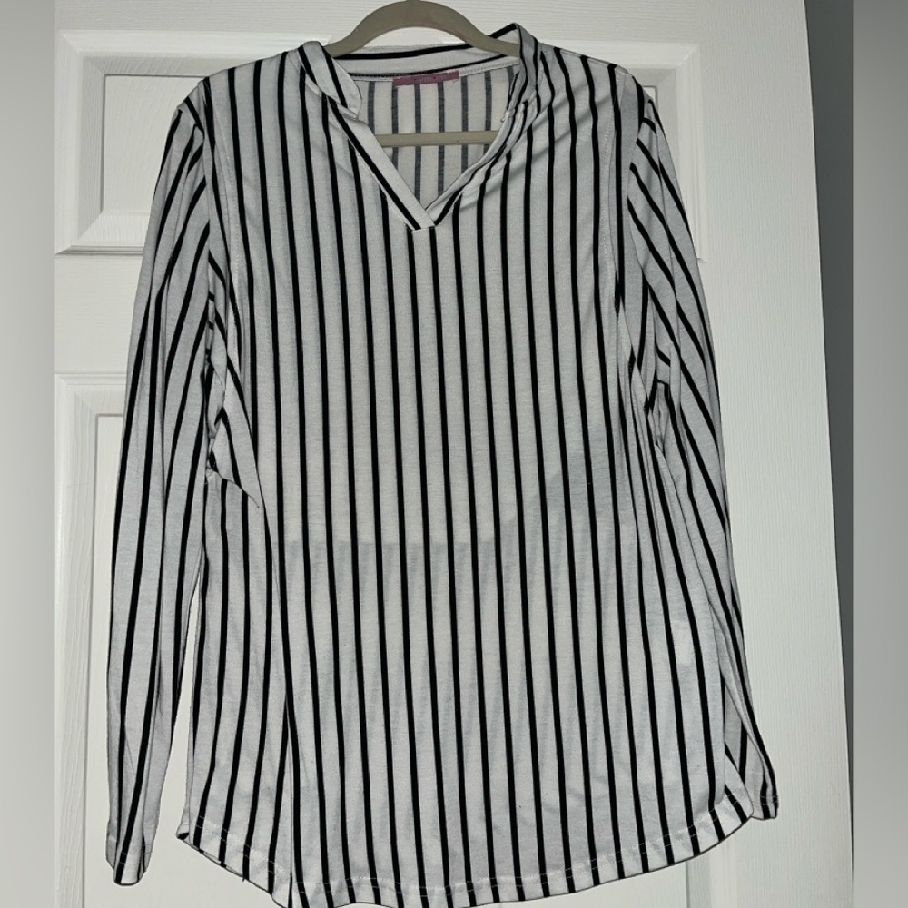 Nursing or pumping shirt
